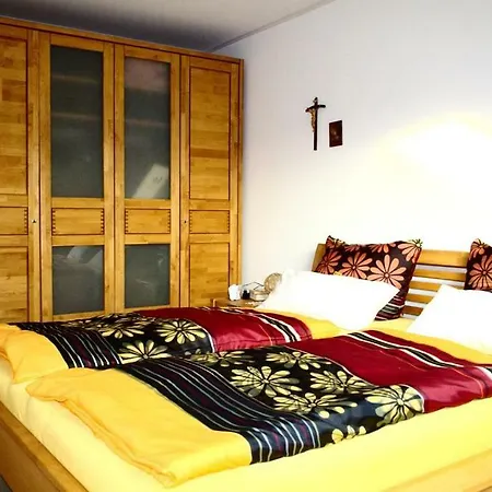 Haus Engler Апартаменти